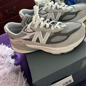BIG KIDS' NEW BALANCE 990 V6 CASUAL SHOES